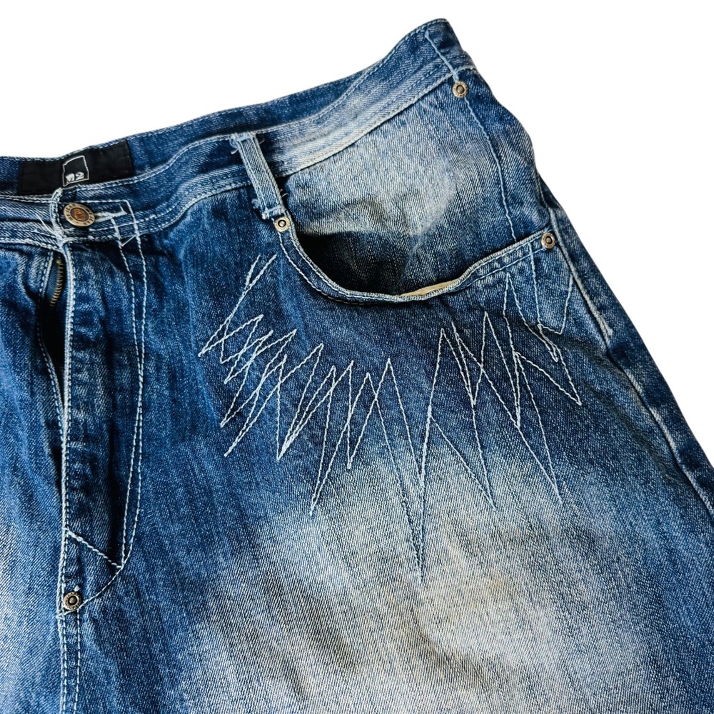 M2 Jean Co Denim Shorts Y2K Embroidered Design Blue Wash Mens Size‎ 42 READ - Picture 2 of 10